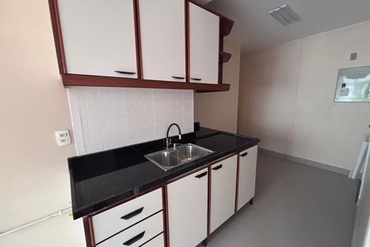 Cozinha de apartamento para alugar com 3 quartos, 105m² em Recreio dos Bandeirantes, Rio de Janeiro