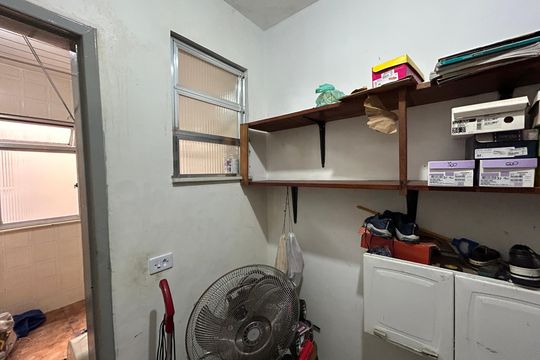 Quarto de Serviço de apartamento para alugar com 2 quartos, 70m² em Rocha Miranda, Rio de Janeiro