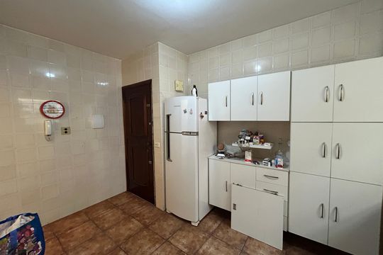 Cozinha de apartamento para alugar com 2 quartos, 70m² em Rocha Miranda, Rio de Janeiro