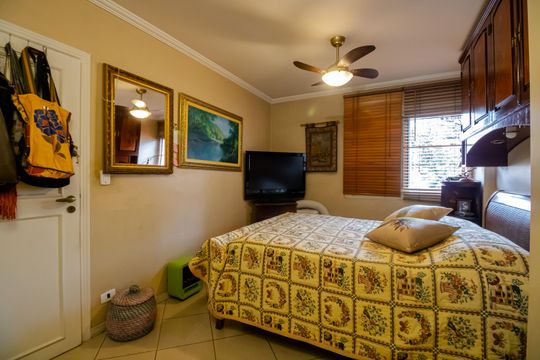 Suíte de apartamento para alugar com 3 quartos, 120m² em Vila Olímpia, São Paulo