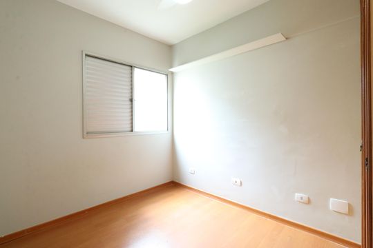 Quarto 1 de apartamento para alugar com 2 quartos, 55m² em Vila Ipojuca, São Paulo