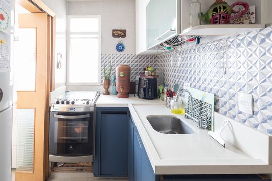 Cozinha de apartamento para alugar com 2 quartos, 55m² em Vila Ipojuca, São Paulo