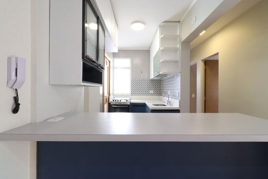 Cozinha de apartamento para alugar com 2 quartos, 55m² em Vila Ipojuca, São Paulo