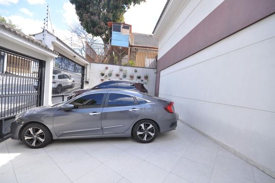 Garagem de casa de condomínio à venda com 3 quartos, 60m² em Bortolândia, São Paulo