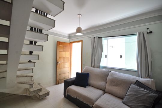 Sala de casa de condomínio à venda com 3 quartos, 60m² em Bortolândia, São Paulo