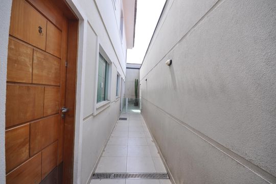 Hall de entrada de casa de condomínio à venda com 3 quartos, 60m² em Bortolândia, São Paulo