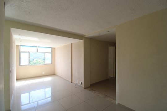 Sala de apartamento para alugar com 2 quartos, 95m² em Taquara, Rio de Janeiro