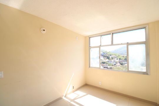 Quarto 2 de apartamento para alugar com 2 quartos, 95m² em Taquara, Rio de Janeiro
