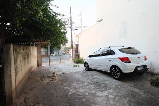 Garagem de casa para alugar com 2 quartos, 110m² em Jardim D’abril, Osasco