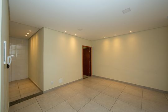 Casa para alugar com 3 quartos, 50m² em Vista Alegre, Belo Horizonte