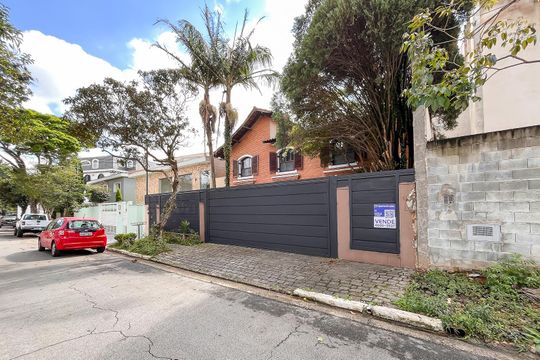 Fachada + plaquinha de casa à venda com 3 quartos, 270m² em Jardim Sao Caetano, São Caetano do Sul
