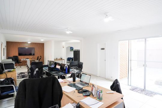 Casa à venda com 3 quartos, 270m² em Jardim Sao Caetano, São Caetano do Sul
