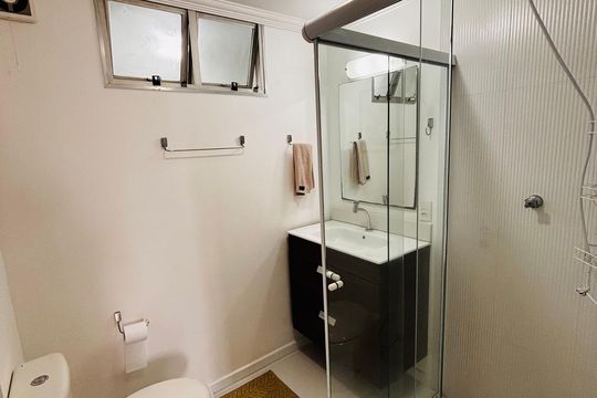 Banheiro de apartamento para alugar com 3 quartos, 86m² em Alphaville Industrial, Barueri