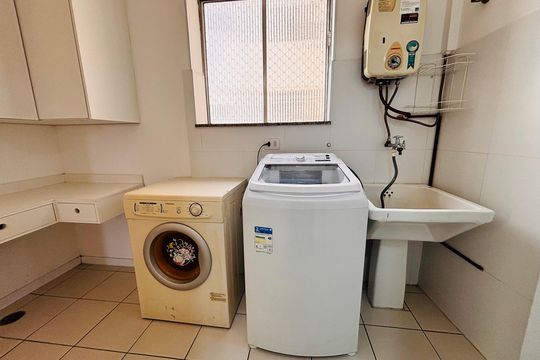 Lavanderia de apartamento para alugar com 3 quartos, 86m² em Alphaville Industrial, Barueri