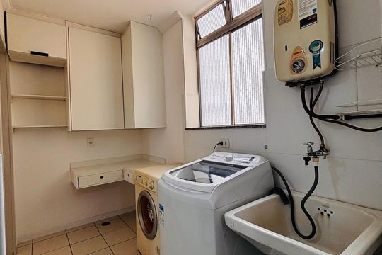 Lavanderia de apartamento para alugar com 3 quartos, 86m² em Alphaville Industrial, Barueri
