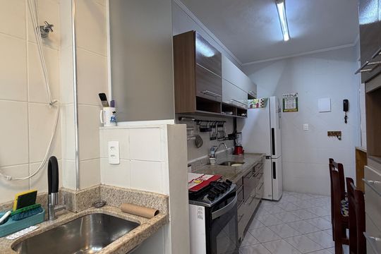 Cozinha e Área de Serviço de apartamento para alugar com 1 quarto, 55m² em Gonzaga, Santos