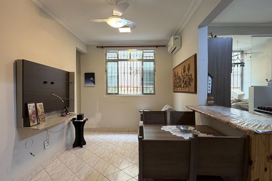 Sala de apartamento para alugar com 1 quarto, 55m² em Gonzaga, Santos