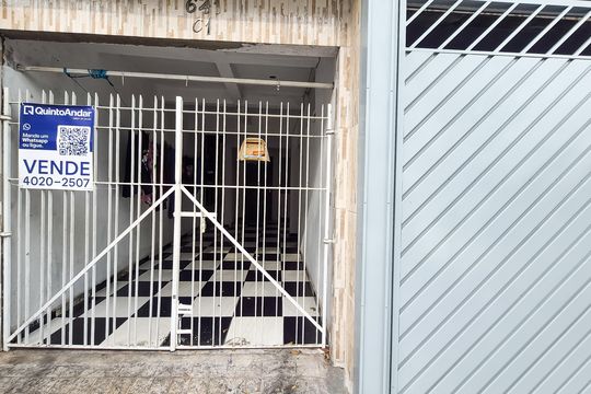 placa G cod: WYNY-566 de casa à venda com 4 quartos, 194m² em Parque Pinheiros, São Paulo