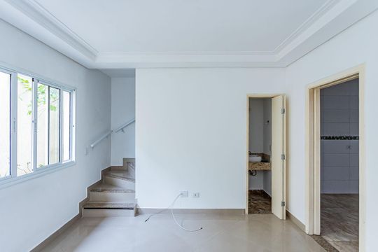 Casa para alugar com 2 quartos, 100m² em Vila Clarice, São Paulo