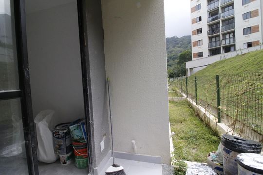 Varanda de apartamento para alugar com 2 quartos, 47m² em Jacarepaguá, Rio de Janeiro