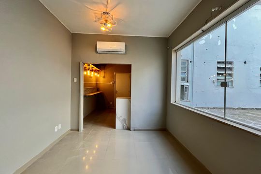 Quarto de apartamento para alugar com 1 quarto, 20m² em Leblon, Rio de Janeiro