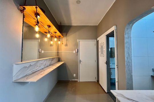 Sala de apartamento para alugar com 1 quarto, 20m² em Leblon, Rio de Janeiro
