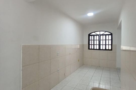 Cozinha e Área de Serviço de casa para alugar com 2 quartos, 90m² em Centro, Nova Iguaçu