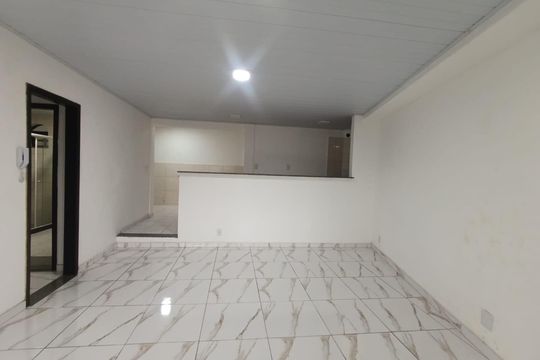 Sala de casa para alugar com 2 quartos, 90m² em Centro, Nova Iguaçu