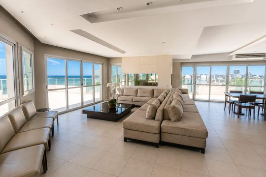 Área externa de apartamento para alugar com 2 quartos, 54m² em Cavaleiros, Macaé