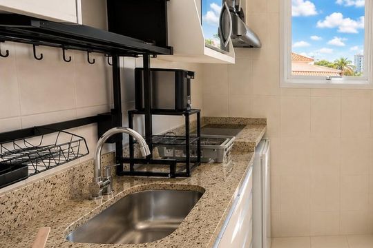 Cozinha de apartamento para alugar com 2 quartos, 54m² em Cavaleiros, Macaé