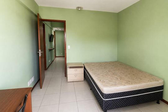 Quarto de apartamento para alugar com 2 quartos, 54m² em Cavaleiros, Macaé