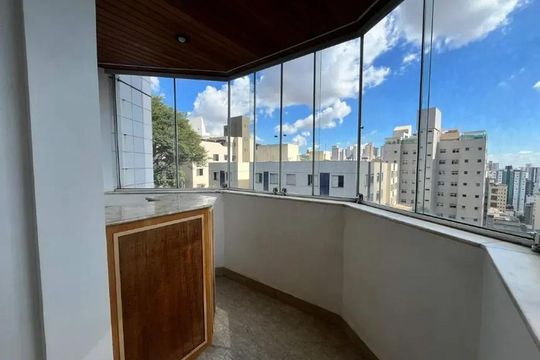 Varanda de apartamento para alugar com 4 quartos, 120m² em Buritis, Belo Horizonte