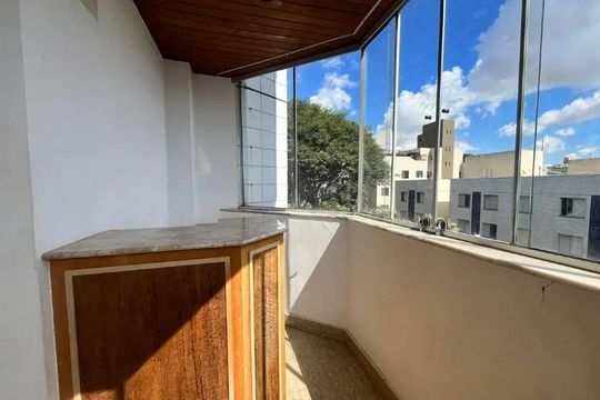 Varanda de apartamento para alugar com 4 quartos, 120m² em Buritis, Belo Horizonte