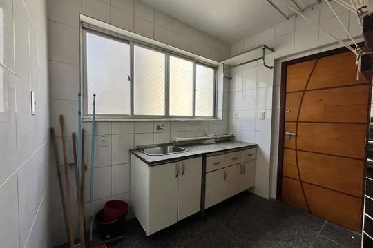 Área de serviço de apartamento para alugar com 4 quartos, 120m² em Buritis, Belo Horizonte