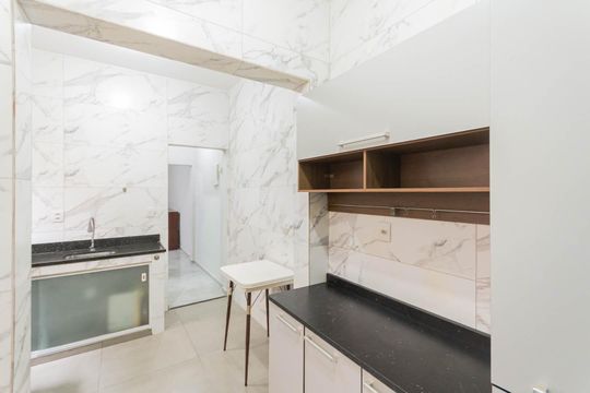 Cozinha de apartamento à venda com 2 quartos, 100m² em Andaraí, Rio de Janeiro