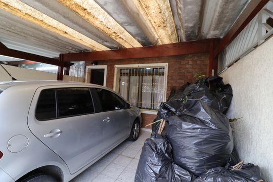 Garagem de casa à venda com 2 quartos, 139m² em Cidade Dutra, São Paulo