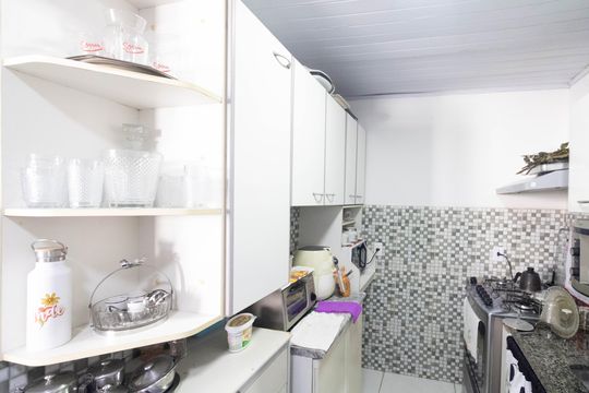 Cozinha de casa para alugar com 2 quartos, 100m² em Cosmos, Rio de Janeiro