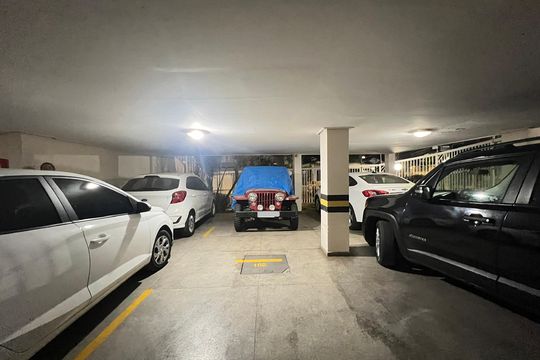 Garagem de apartamento à venda com 3 quartos, 150m² em Castelo, Belo Horizonte