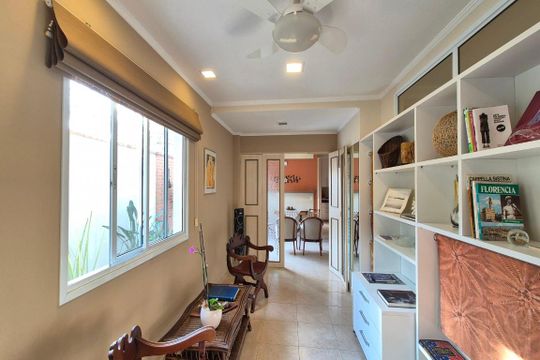 Casa à venda com 3 quartos, 177m² em Cambuí, Campinas