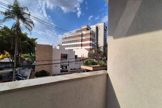 Varanda do Quarto 1  de casa à venda com 3 quartos, 177m² em Cambuí, Campinas