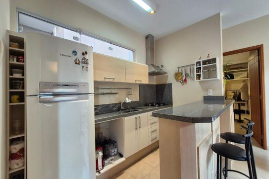 Cozinha  de casa à venda com 3 quartos, 177m² em Cambuí, Campinas