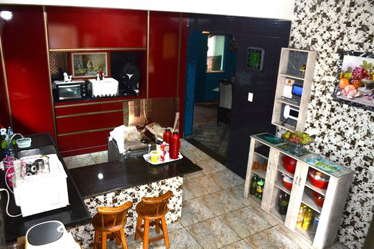 Casa à venda com 6 quartos, 300m² em Pousada Santo Antonio, Belo Horizonte