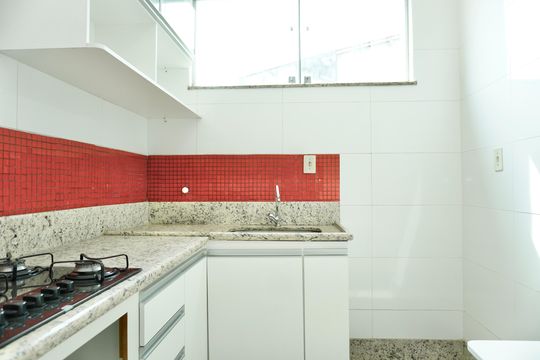 Cozinha  de casa para alugar com 2 quartos, 86m² em São Paulo, Belo Horizonte