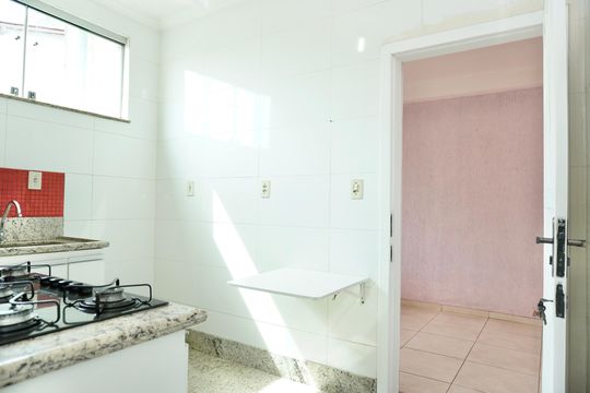 Cozinha  de casa para alugar com 2 quartos, 86m² em São Paulo, Belo Horizonte
