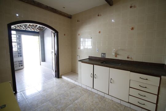 Cozinha de casa para alugar com 1 quarto, 55m² em Curicica, Rio de Janeiro
