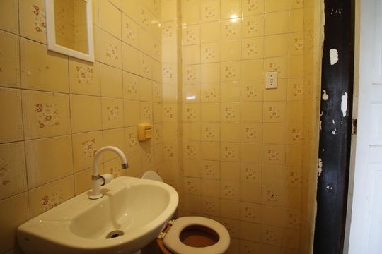 Banheiro de casa para alugar com 1 quarto, 55m² em Curicica, Rio de Janeiro