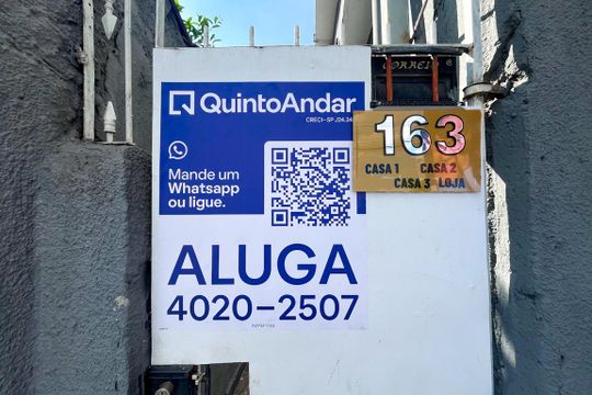 Plaquinha instalada dia 02 de setembro de 2026 código da plaquinha SWRM-1044 de casa para alugar com 2 quartos, 50m² em Jardim do Tiro, São Paulo