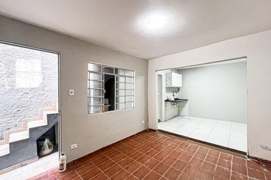 Casa para alugar com 2 quartos, 50m² em Jardim do Tiro, São Paulo