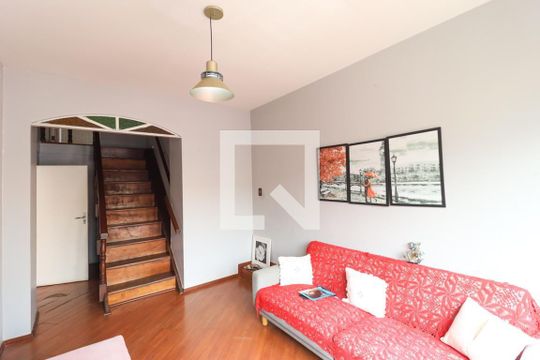 Casa de Condomínio para alugar com 2 quartos, 180m² em Vila Mazzei, São Paulo