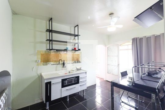 Cozinha de casa de condomínio para alugar com 3 quartos, 180m² em Vila Mazzei, São Paulo